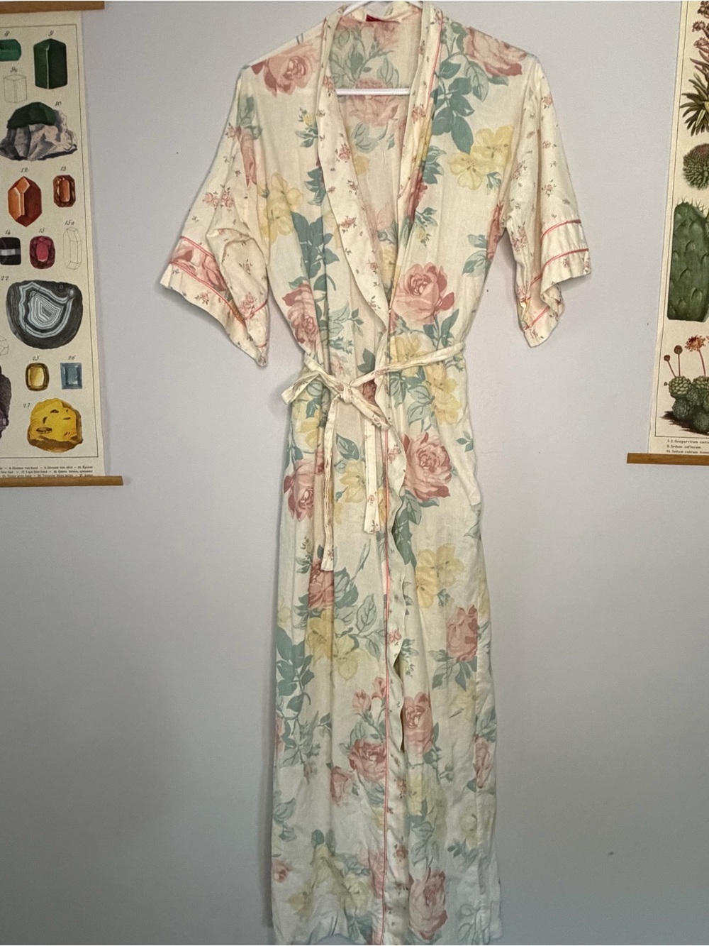 Ultimate 90’s Brandywine Robe Cream Floral Tie-Waist Long Robe Fairycore Cottage